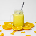 gesunder protein Shake mit Mango